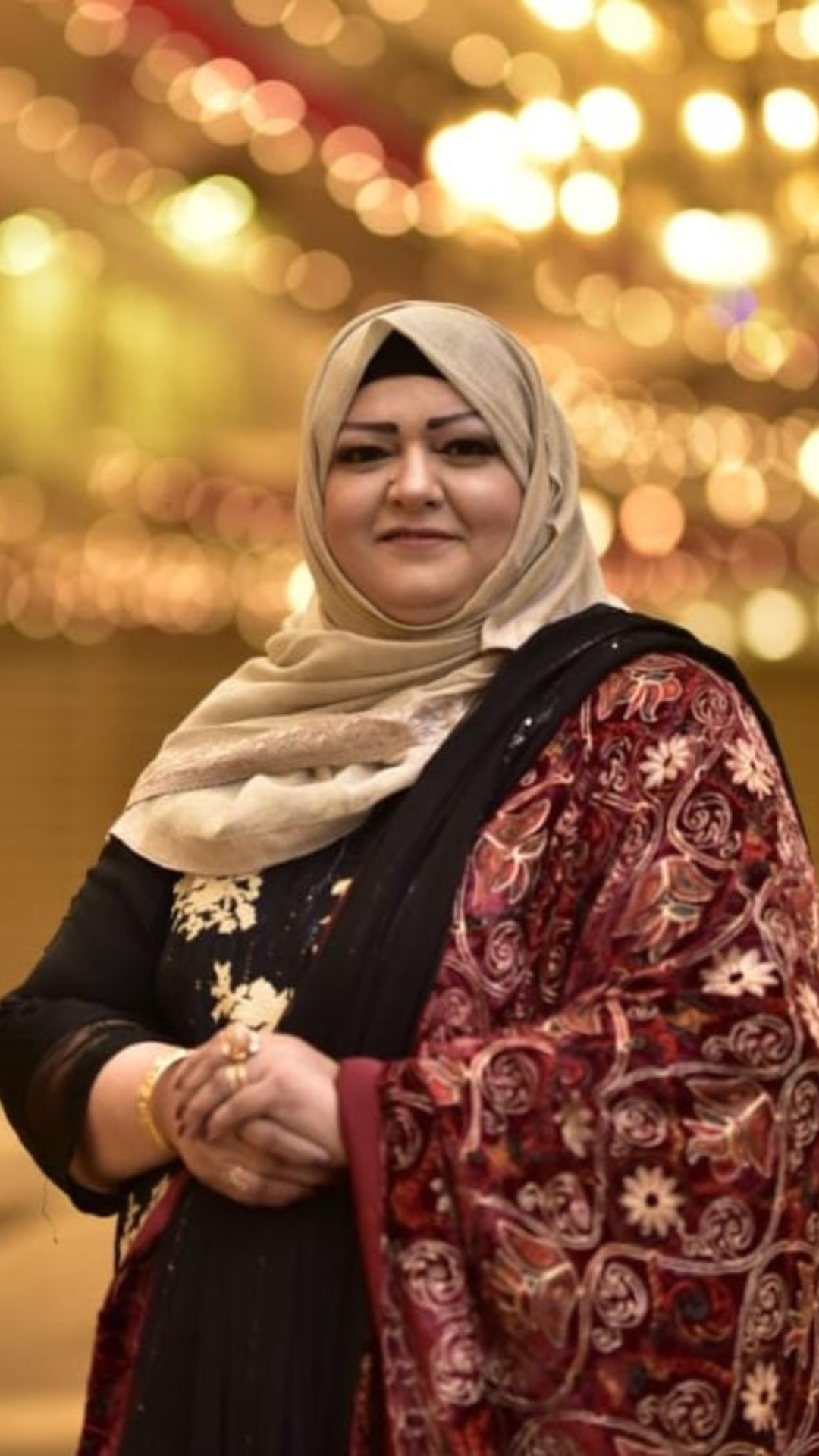  From Housewife to Artist: The Inspiring Story Behind Saz Studio